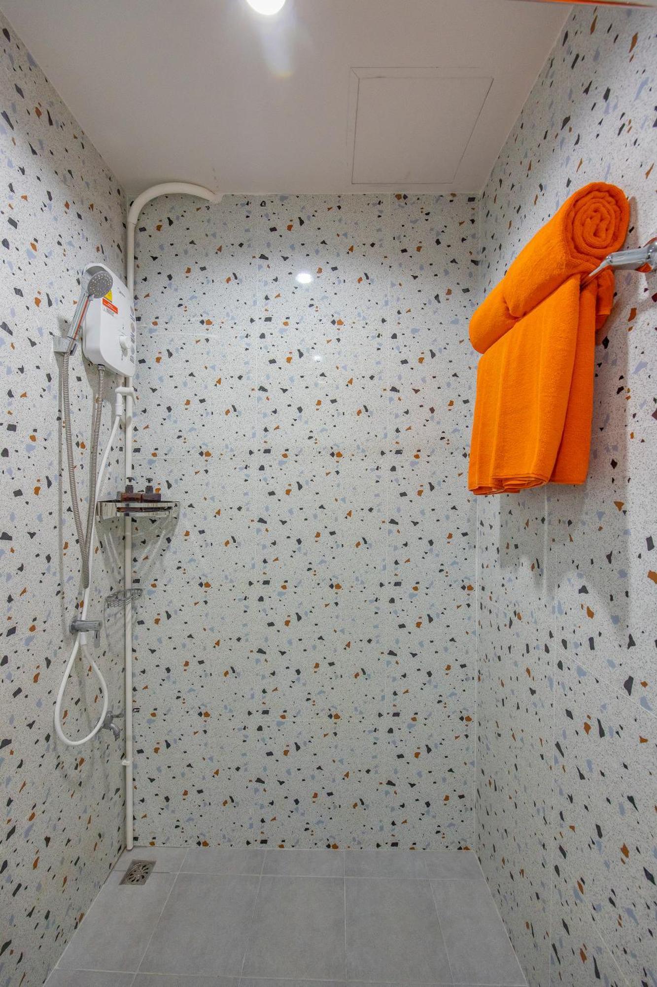 Karon Hotel At 22 Екстериор снимка