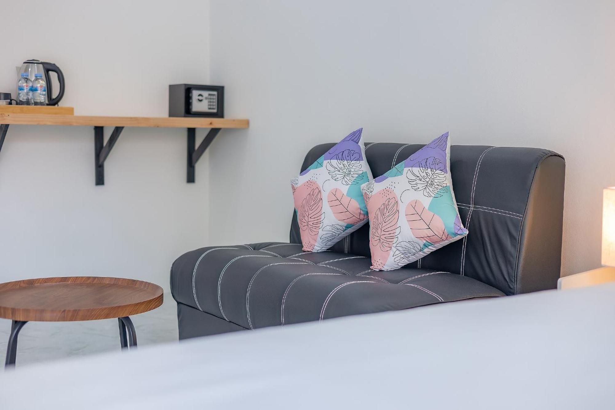 Karon Hotel At 22 Екстериор снимка